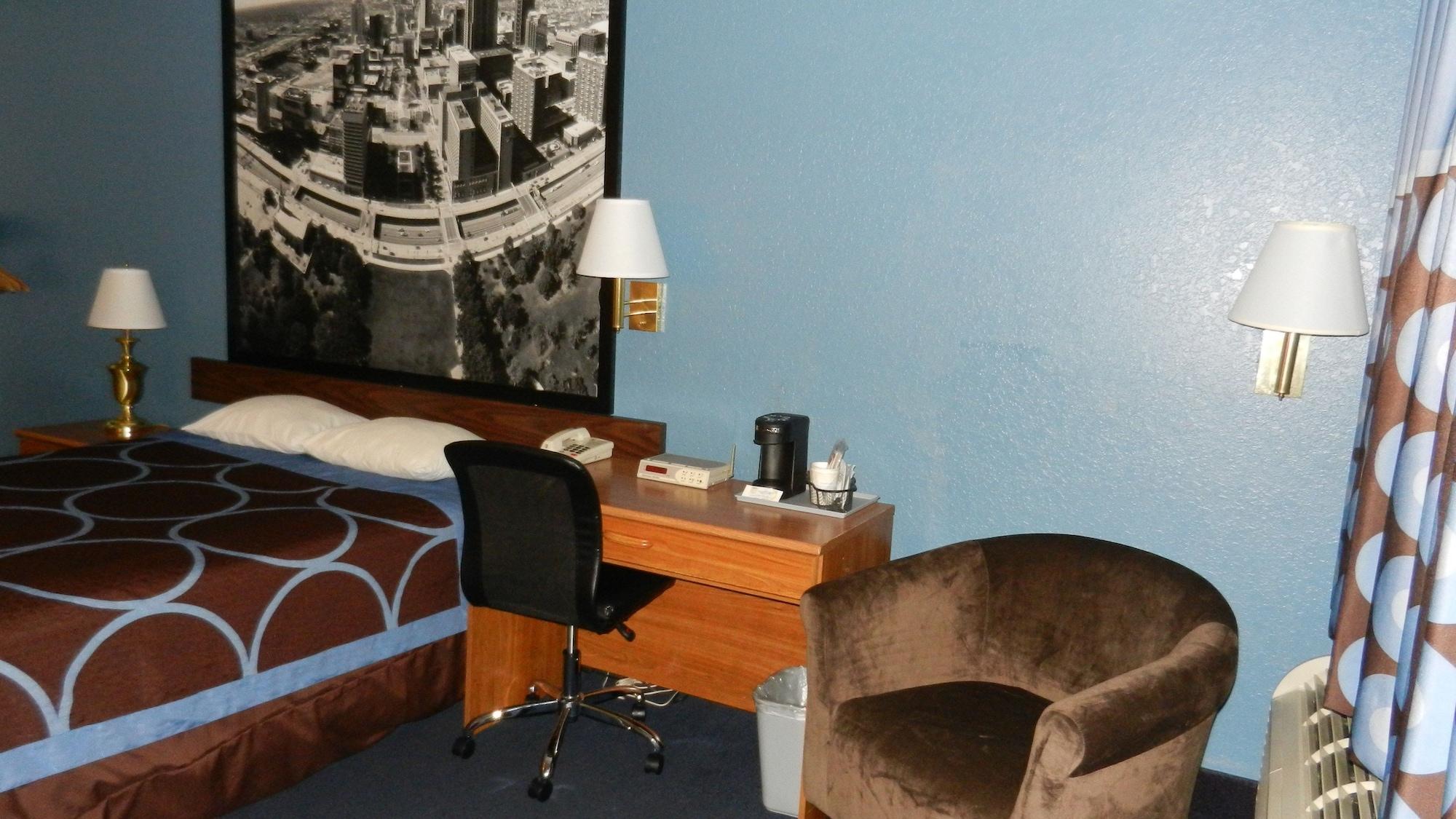 Hotel Super 8 By Wyndham Potosi Extérieur photo
