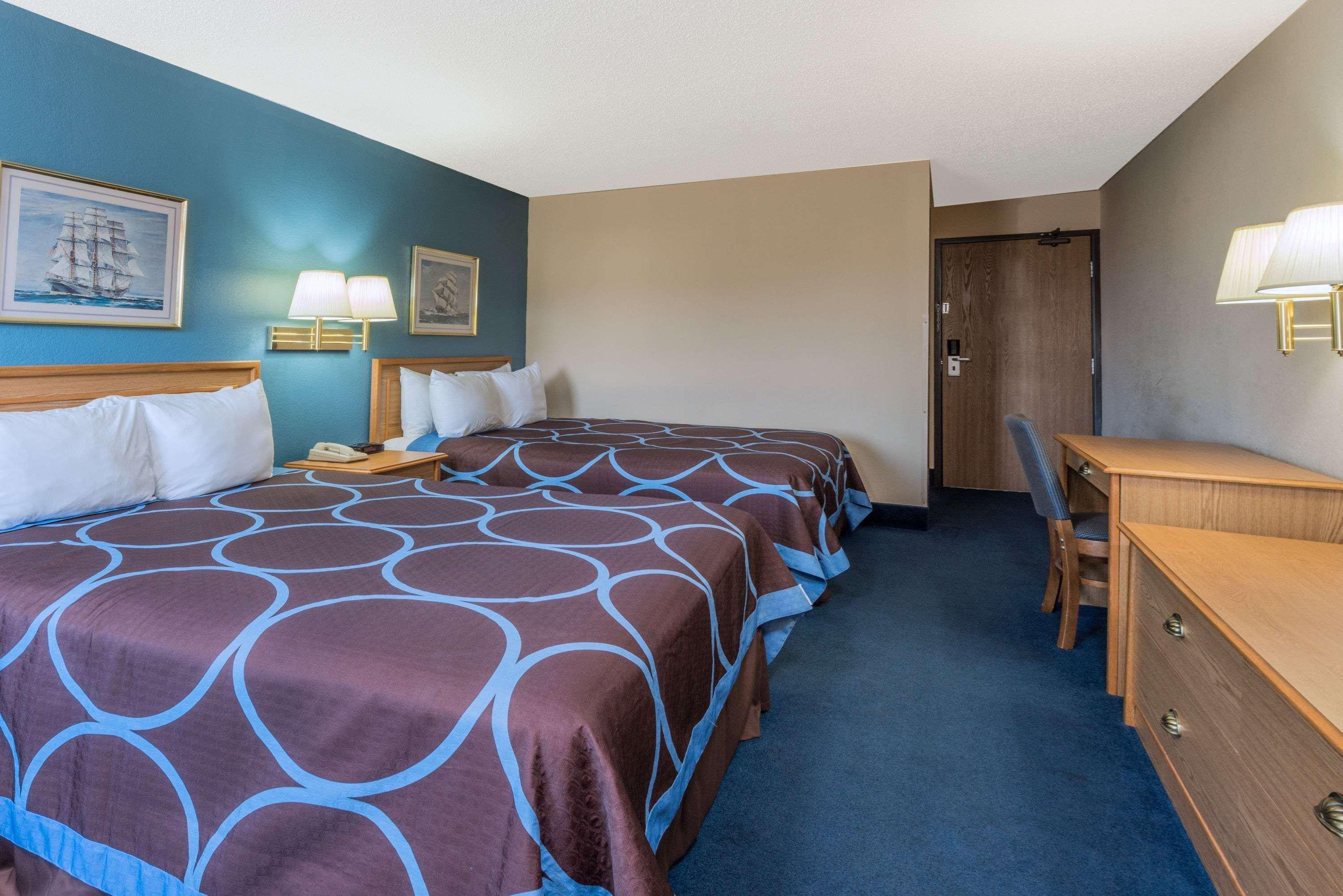 Hotel Super 8 By Wyndham Potosi Extérieur photo