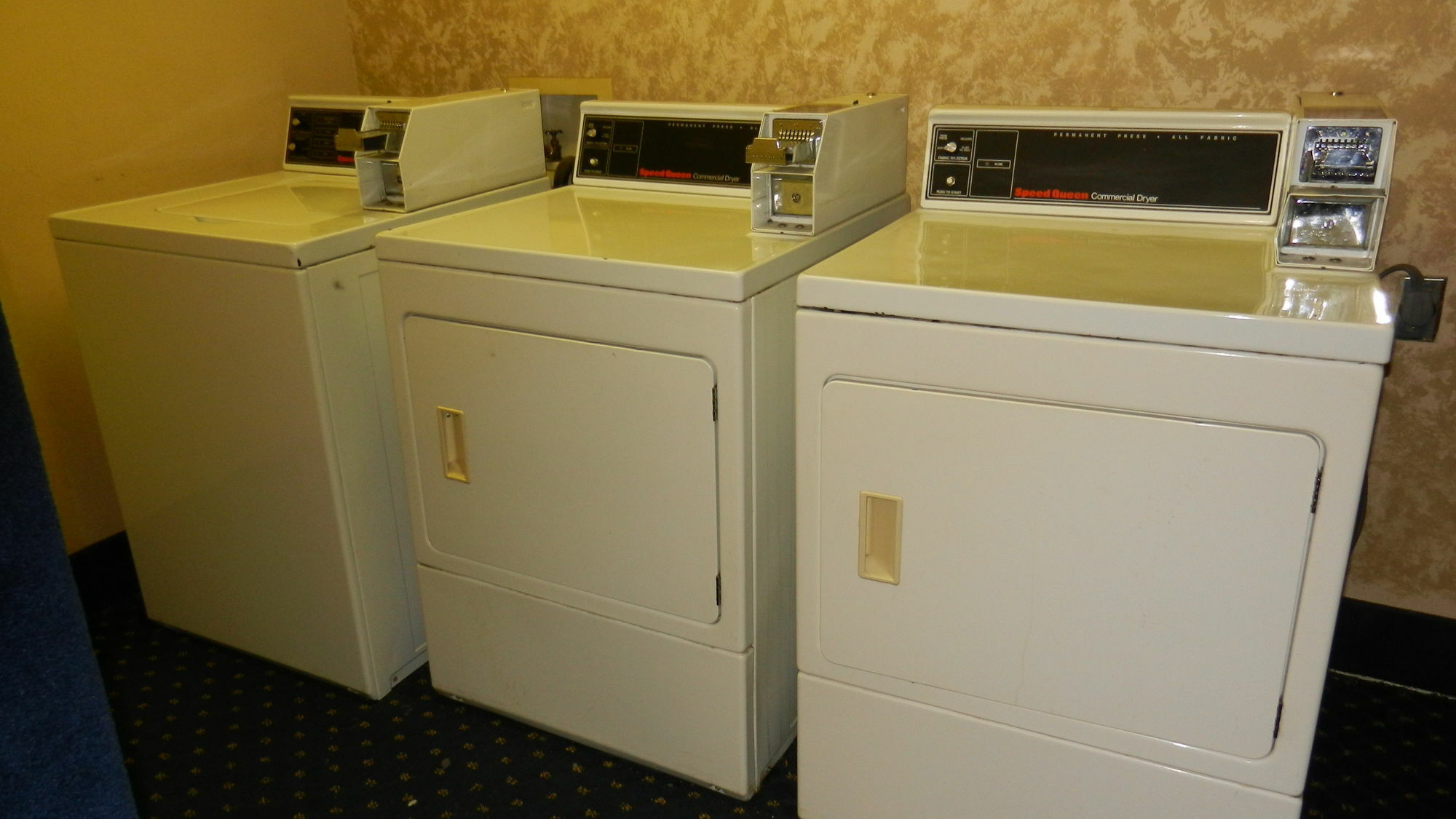 Hotel Super 8 By Wyndham Potosi Extérieur photo