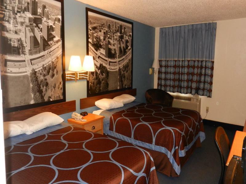 Hotel Super 8 By Wyndham Potosi Extérieur photo