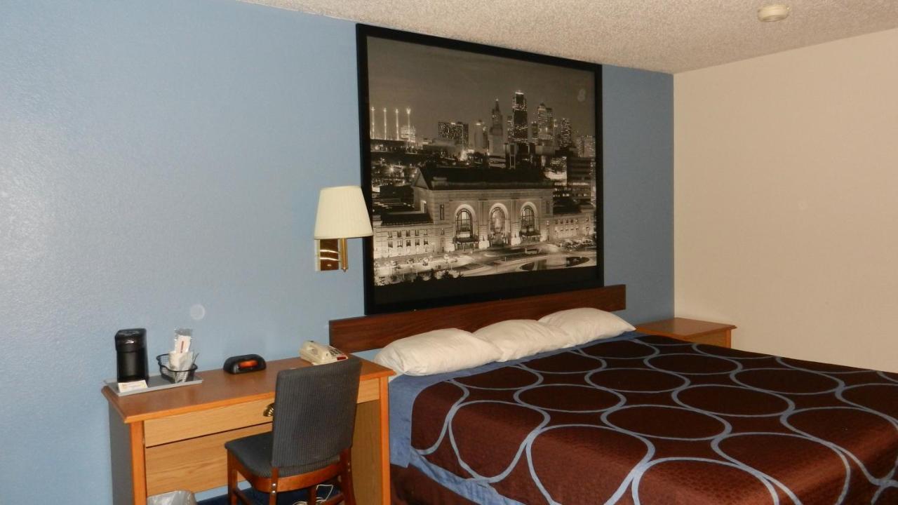 Hotel Super 8 By Wyndham Potosi Extérieur photo