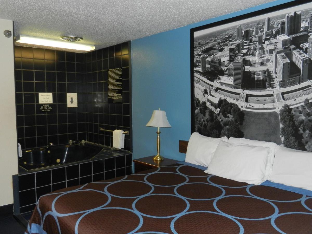 Hotel Super 8 By Wyndham Potosi Extérieur photo